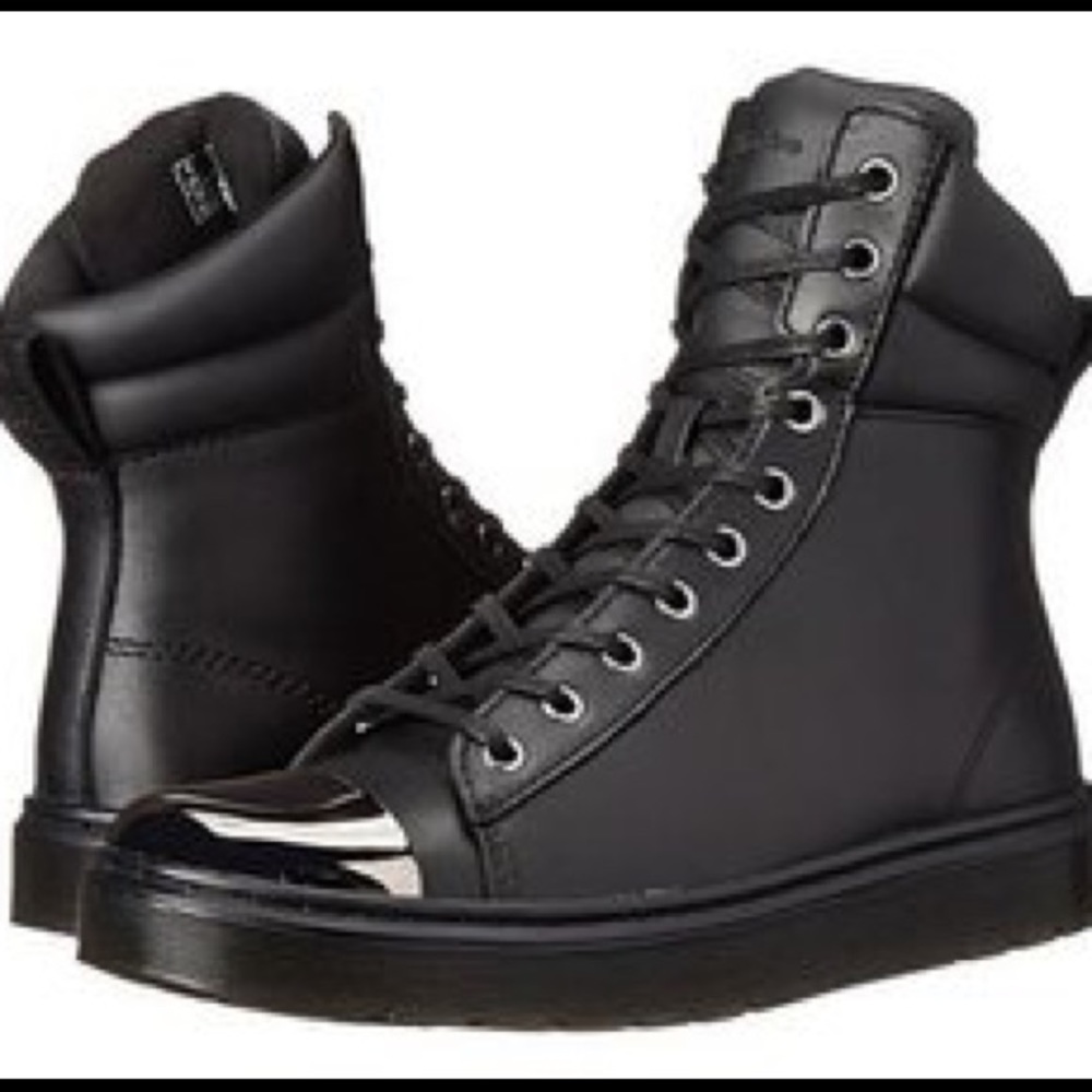 Dr. Martens KAYLA Mirror Toe Boot